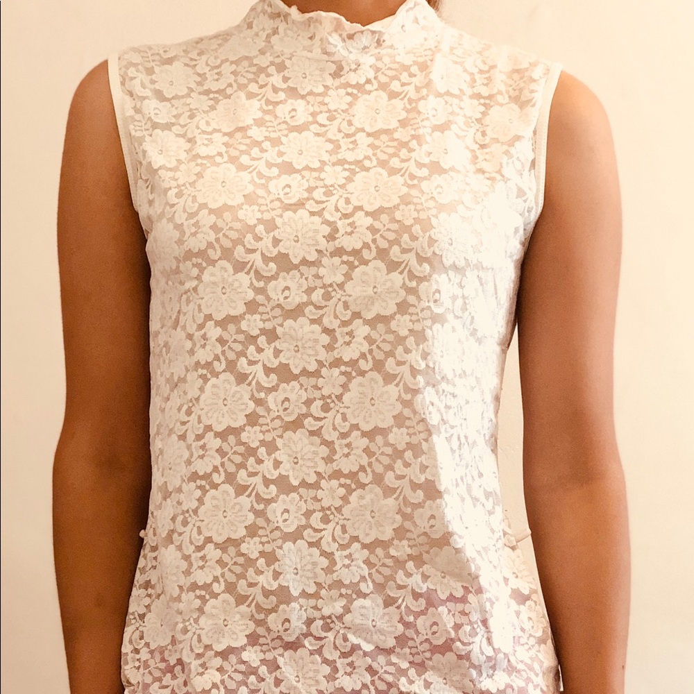 White sleeveless shirt